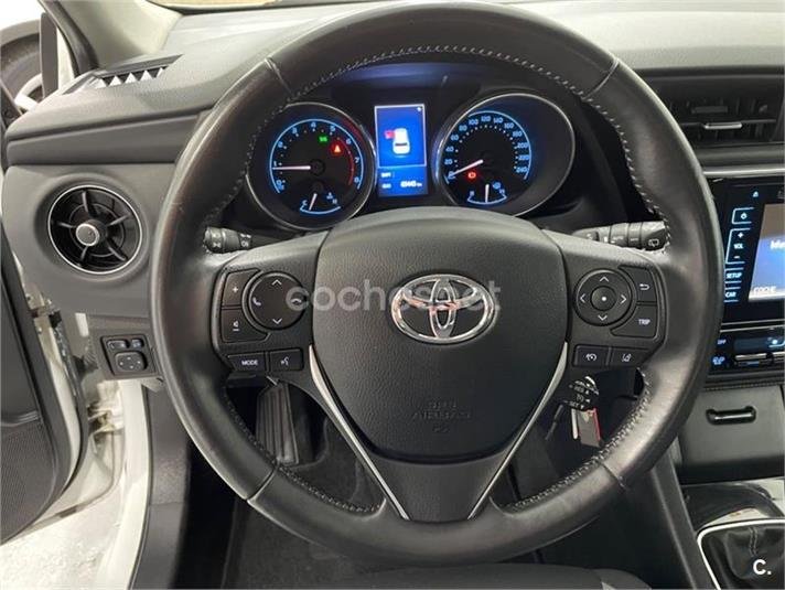 TOYOTA Auris 1.2 120T Active Business Plus 5p.