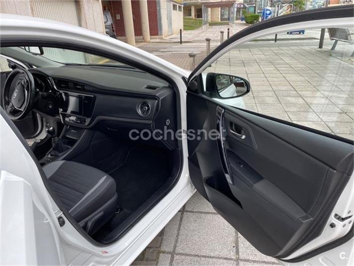 TOYOTA Auris 1.2 120T Active Business Plus 5p.